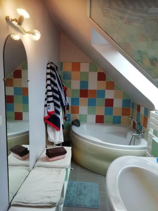 Maison Familiale Sur La Cote D'Emeraude لونسيو المظهر الخارجي الصورة
